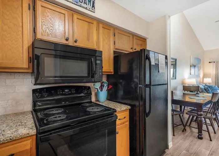 Apartment The Landing 102 By Collection Gulf Shores